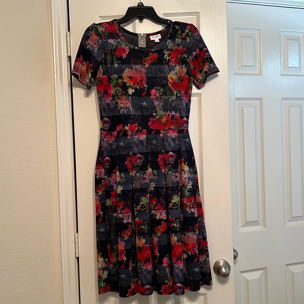 EUC LuLaRoe Amelia Dress